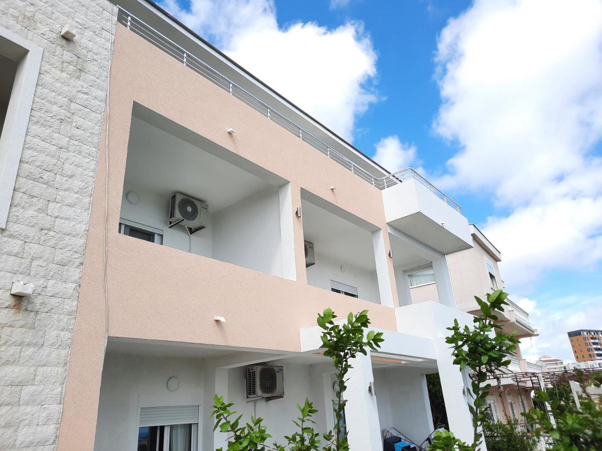Studio Apartments Jupo Ulcinj Eksteriør billede