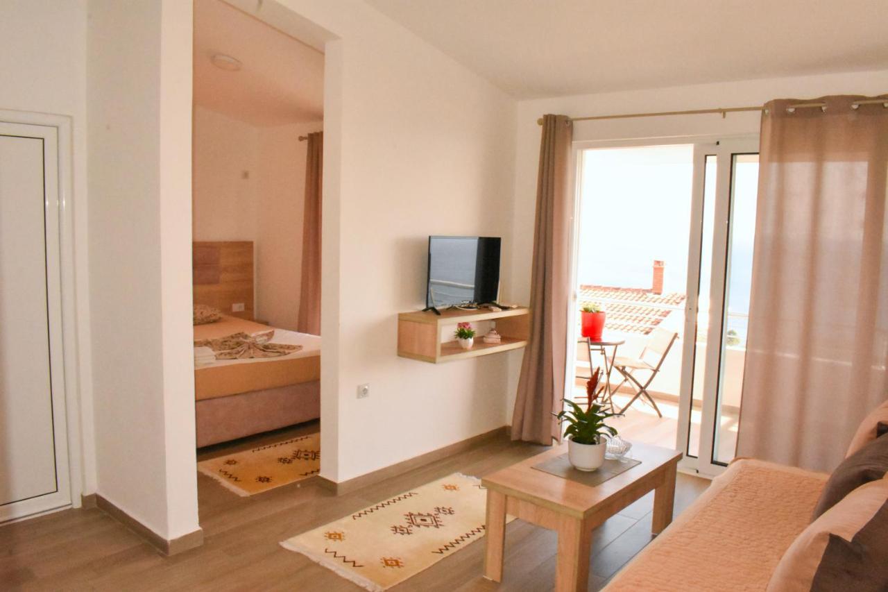 Studio Apartments Jupo Ulcinj Eksteriør billede