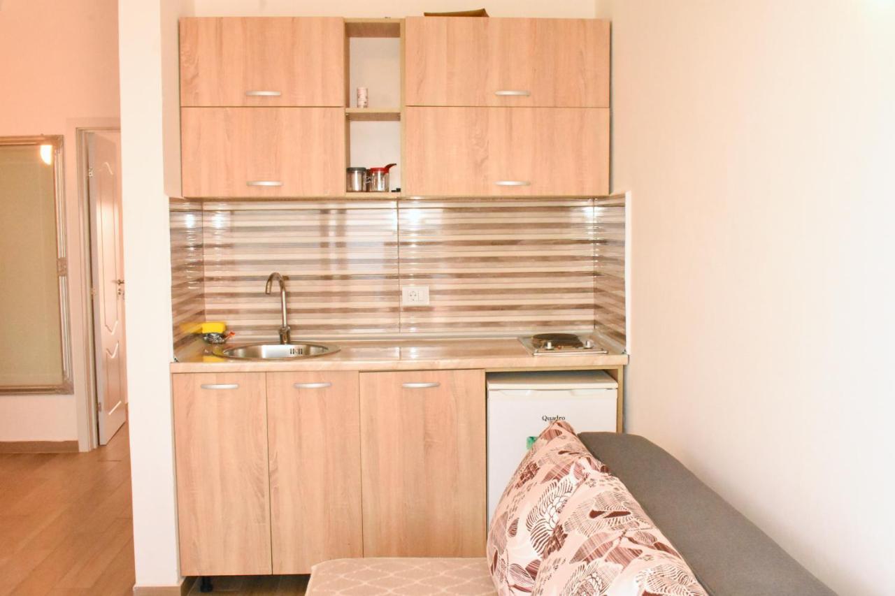 Studio Apartments Jupo Ulcinj Eksteriør billede