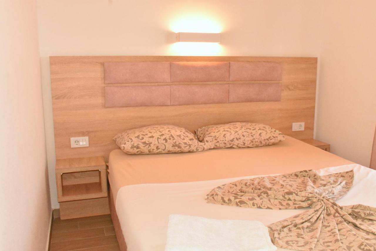 Studio Apartments Jupo Ulcinj Eksteriør billede