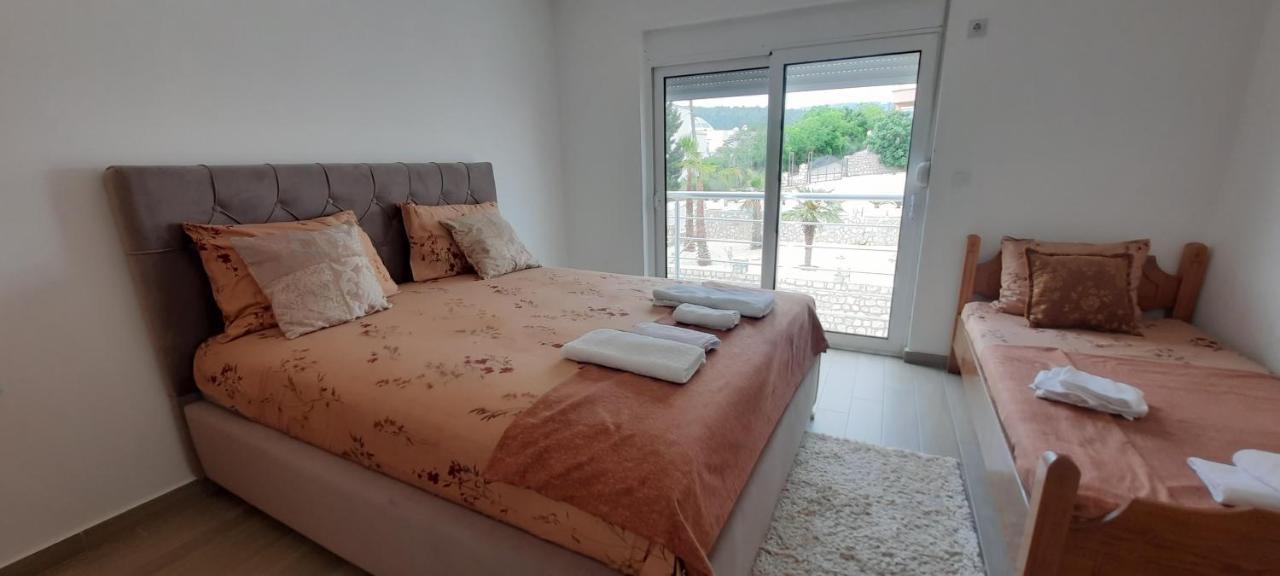 Studio Apartments Jupo Ulcinj Eksteriør billede