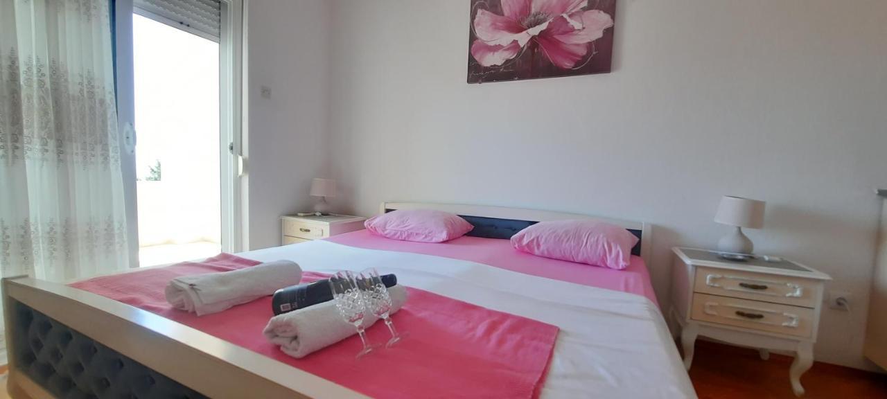 Studio Apartments Jupo Ulcinj Eksteriør billede