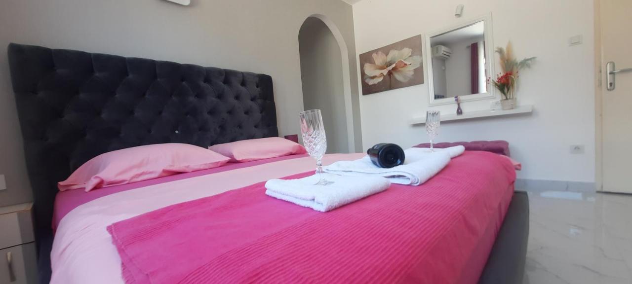 Studio Apartments Jupo Ulcinj Eksteriør billede