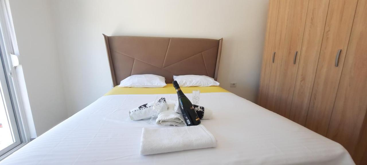 Studio Apartments Jupo Ulcinj Eksteriør billede