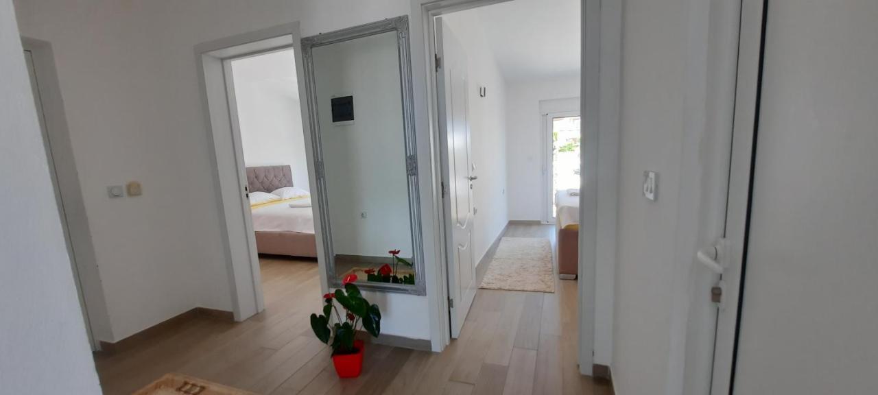 Studio Apartments Jupo Ulcinj Eksteriør billede