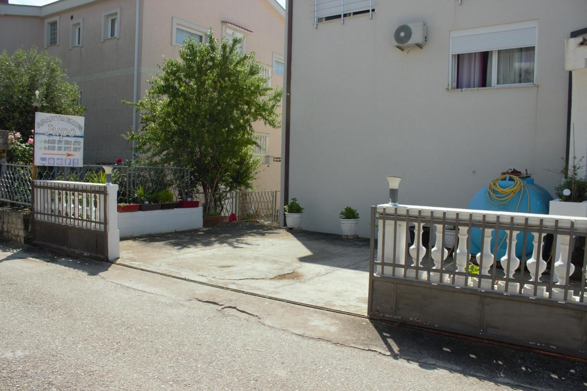 Studio Apartments Jupo Ulcinj Eksteriør billede