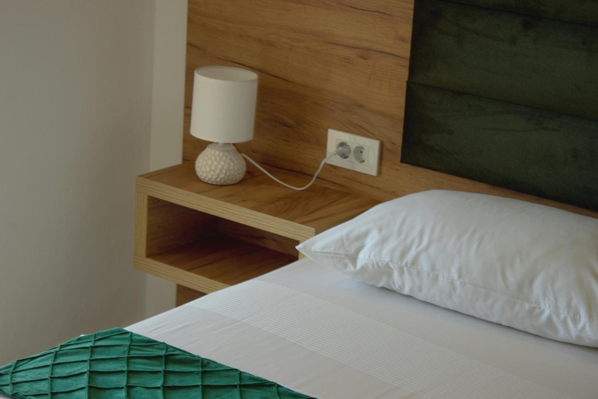 Studio Apartments Jupo Ulcinj Eksteriør billede